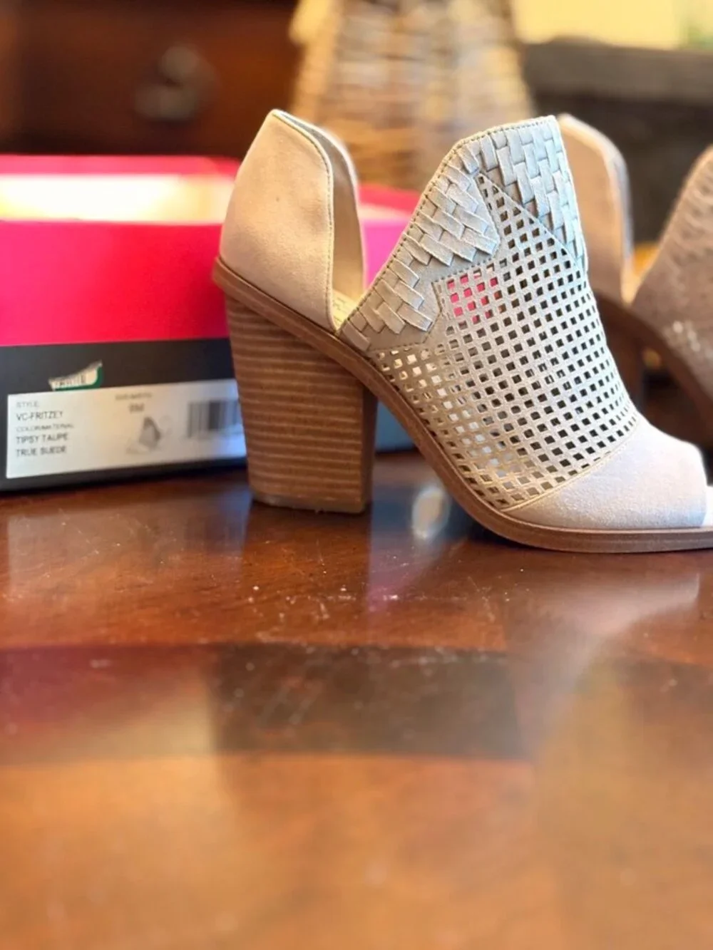 NIB Vince Camuto Fritzey Cutout Woven Suede Booties Taupe 8M